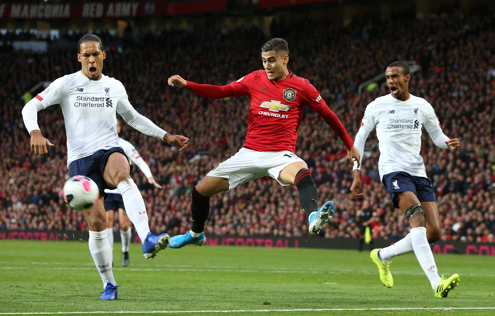 迪马济奥：经纪人确实已把基耶萨推荐给巴萨，双方已开始进行接触